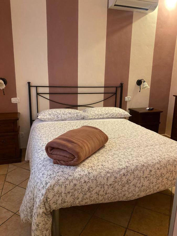 Affittacamere La Torre Di مونتالشينو المظهر الخارجي الصورة
